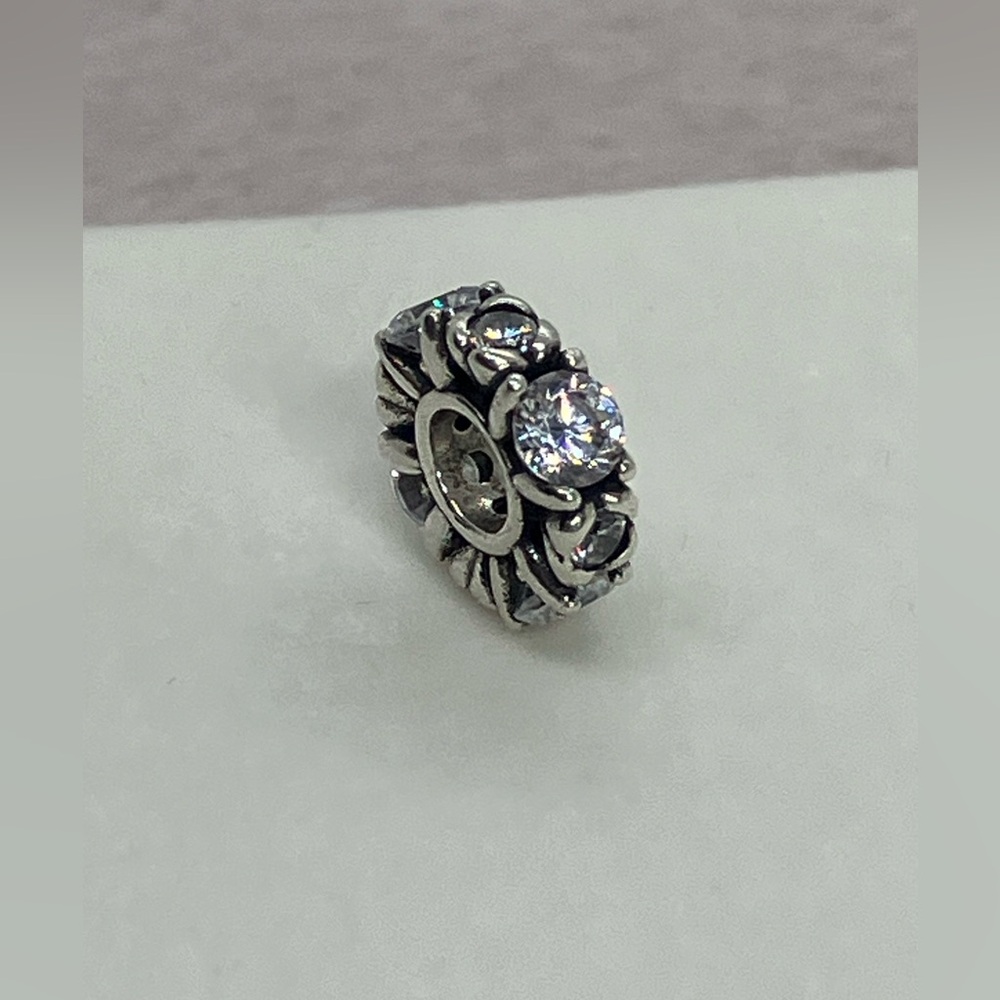 925 Sterling Silver & Clear Cz Tulip / Heart & Claw Setting Spacer Charm - Picture 2 of 11